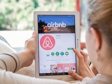  alt="Airbnb’s “Icons” launch prompts mixed reaction from industry voices"  title="Airbnb’s “Icons” launch prompts mixed reaction from industry voices" 