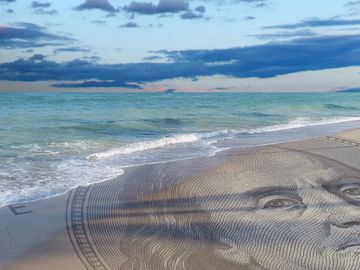  alt="WATCH: A visual history of digital travel company revenues"  title="WATCH: A visual history of digital travel company revenues" 