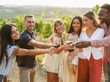  alt="How tours and activities can drive revenue for travel brands"  title="How tours and activities can drive revenue for travel brands" 