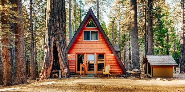 Rentals and SPACs spotlighted as Vacasa goes public at $4.4B valuation